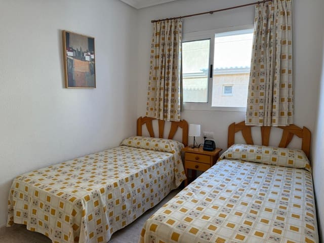 Apartamento de 2 habitaciones en La Mata, Torrevieja en venta con piscina - 219.000 € (Ref: 9444708)