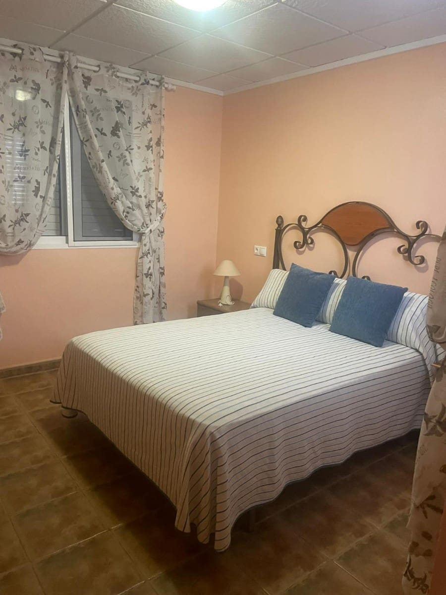 5 chambre Maison de Ville à vendre à Torrevieja avec piscine garage - 315 000 € (Ref: 9444711)