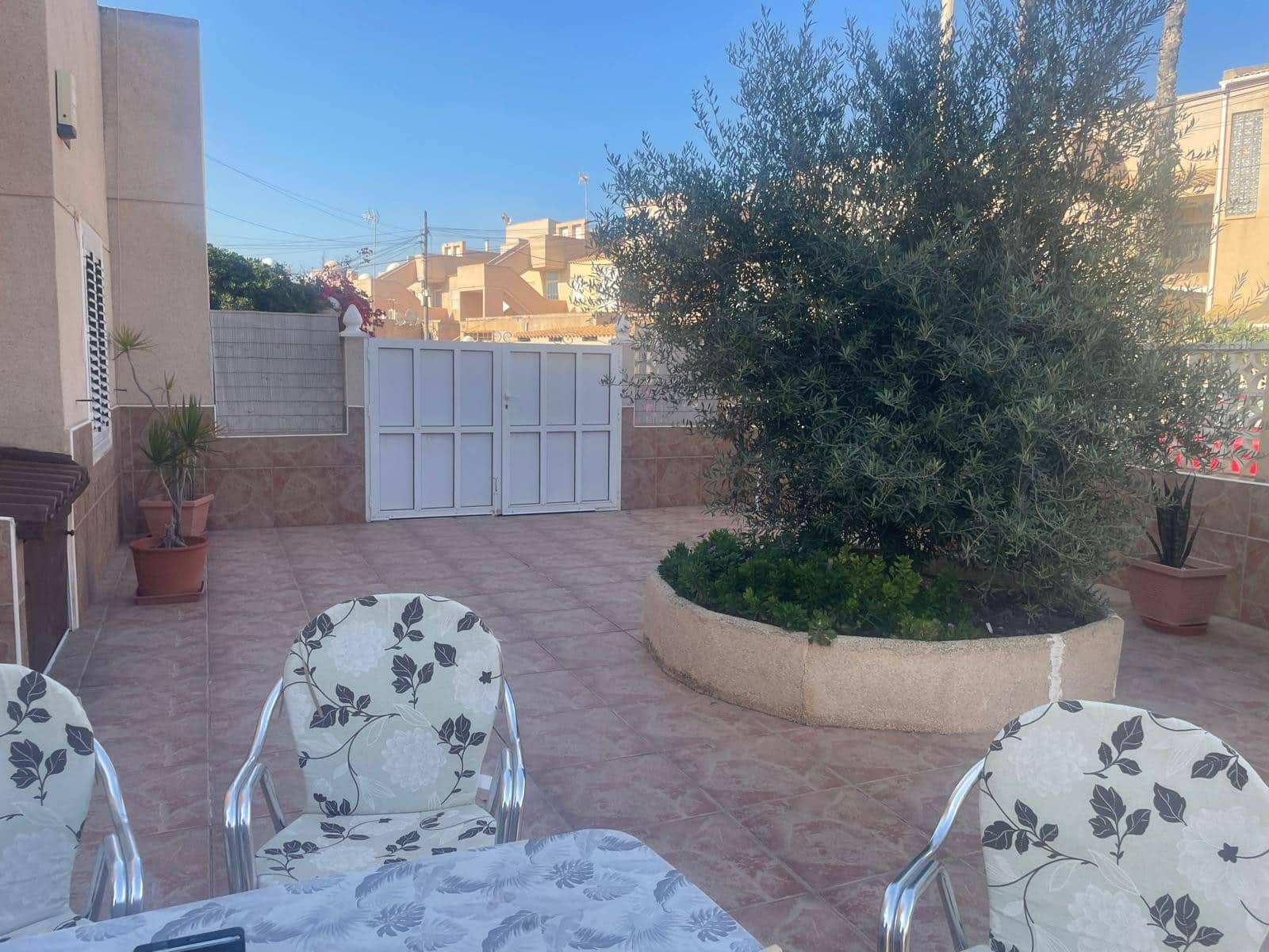 5 chambre Maison de Ville à vendre à Torrevieja avec piscine garage - 315 000 € (Ref: 9444711)