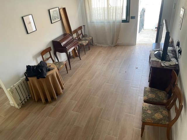 3 soverom Kjedet enebolig til salgs i Almoradí med svømmebasseng - € 185 000 (Ref: 9444739)