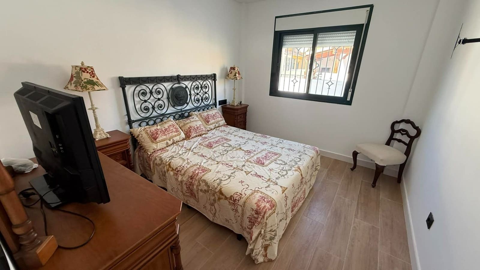 3 bedroom Semi-detached Villa for sale in Almoradi with pool - € 185,000 (Ref: 9444739)