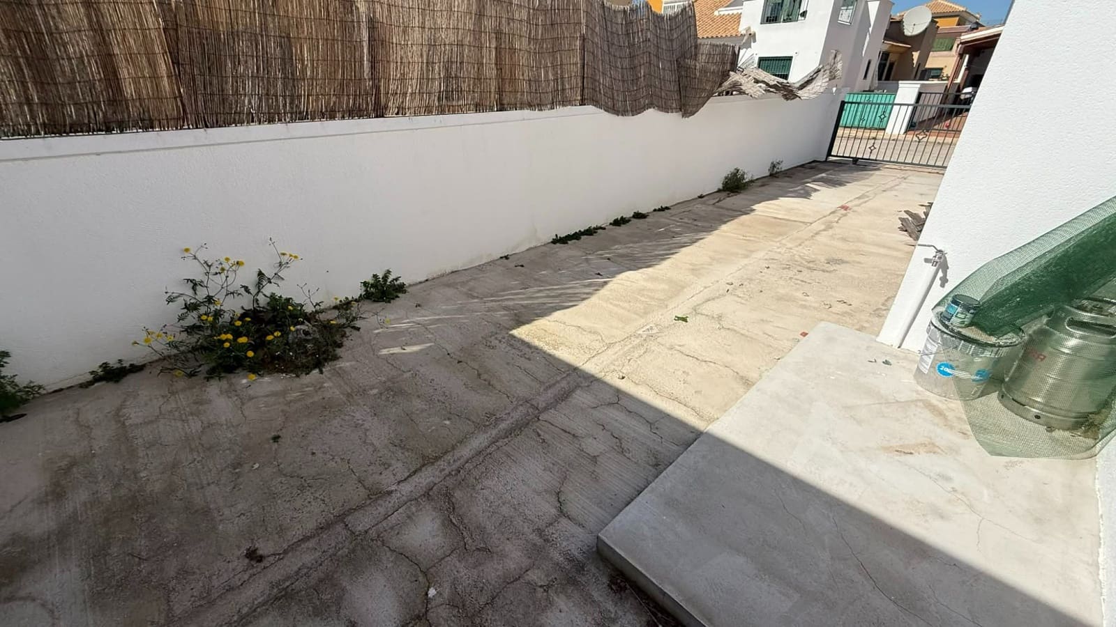 3 bedroom Semi-detached Villa for sale in Almoradi with pool - € 185,000 (Ref: 9444739)