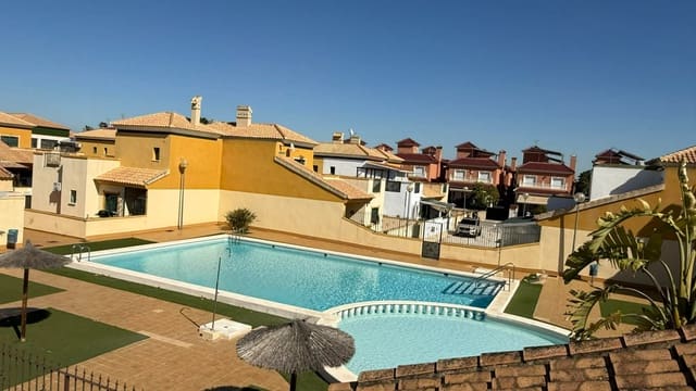 3 bedroom Semi-detached Villa for sale in Almoradí with pool - € 185,000 (Ref: 9444739)
