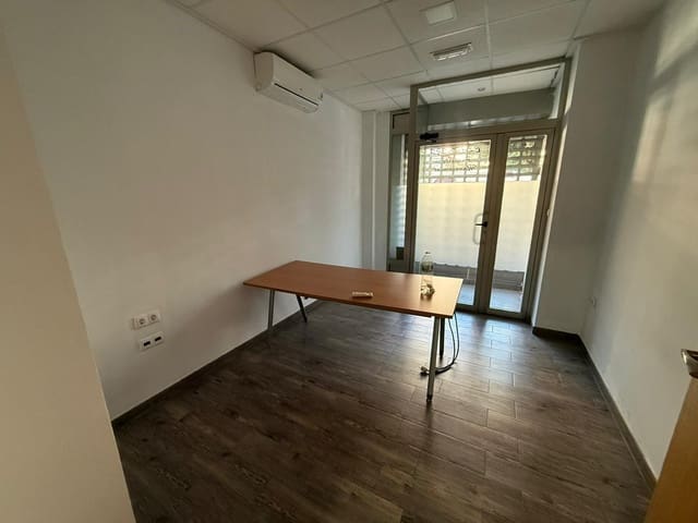 Commercial for sale in Almoradí - € 220,000 (Ref: 9465912)