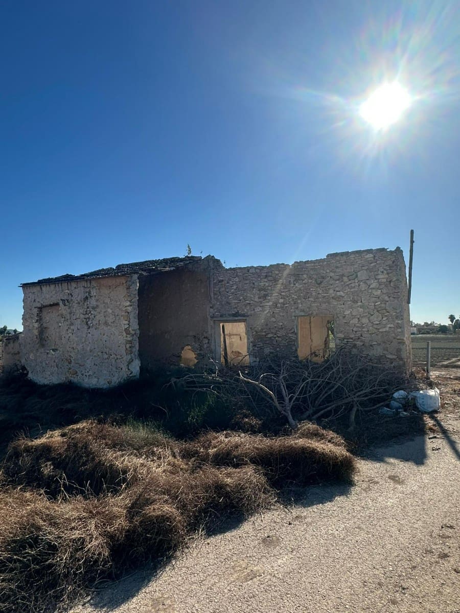 Finca/Landhuis te koop in Daya Vieja - € 137.000 (Ref: 9566427)