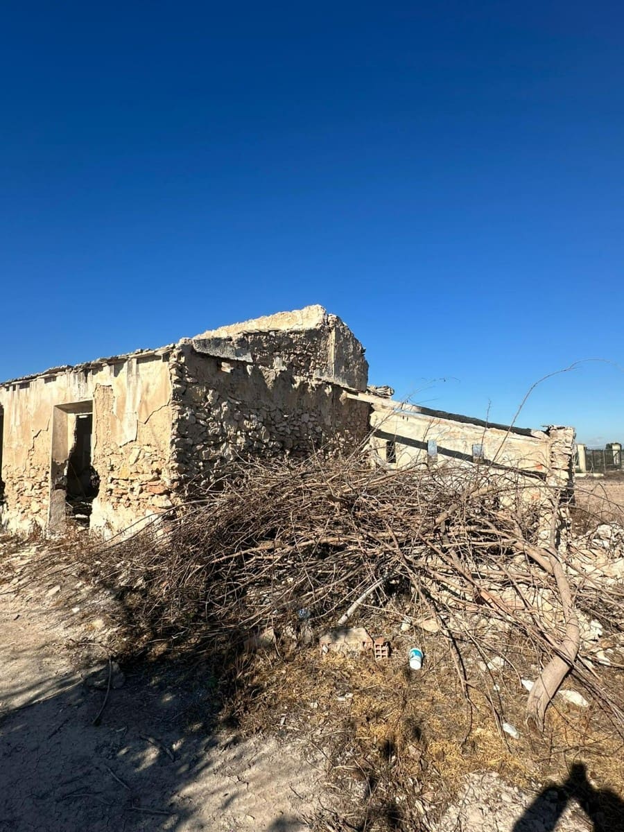 Finca/Landhuis te koop in Daya Vieja - € 137.000 (Ref: 9566427)