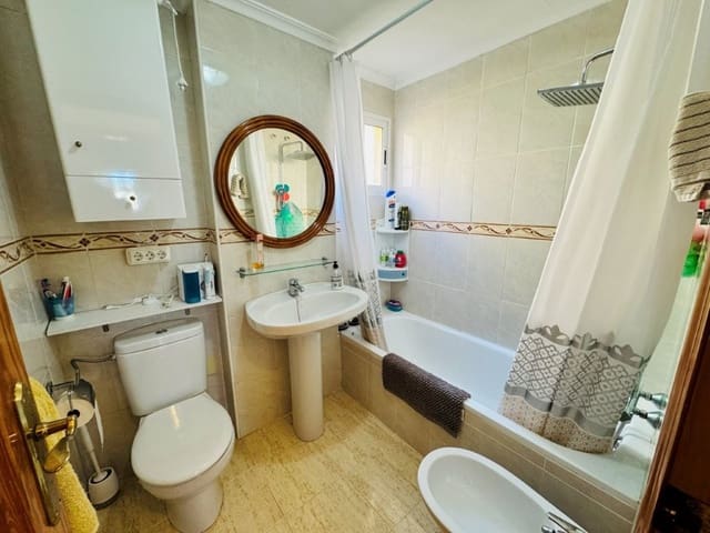 2 Zimmer Apartment zu verkaufen in La Mata, Torrevieja mit Pool - 239.000 € (Ref: 9626510)