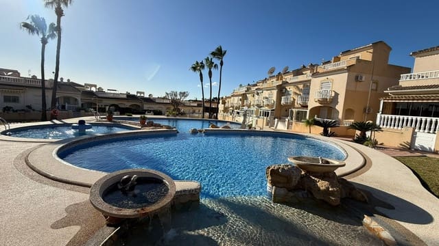 3 slaapkamer Halfvrijstaande villa te koop in Ciudad Quesada, Rojales met zwembad - € 245.000 (Ref: 9684239)