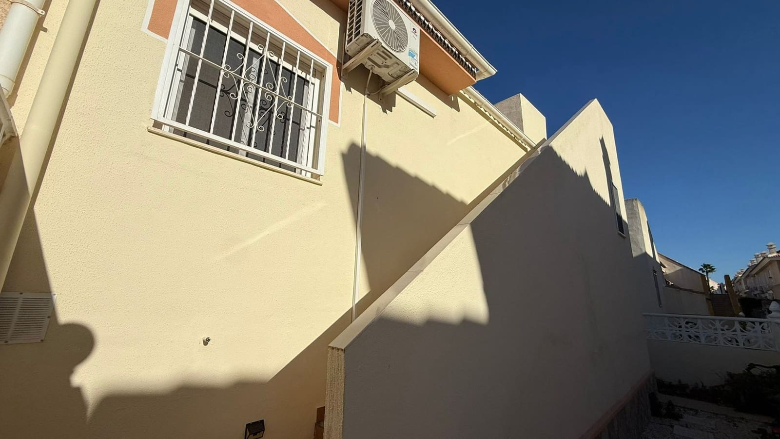 Pareado de 3 habitaciones en Ciudad Quesada en venta con piscina - 245.000 € (Ref: 9691623)
