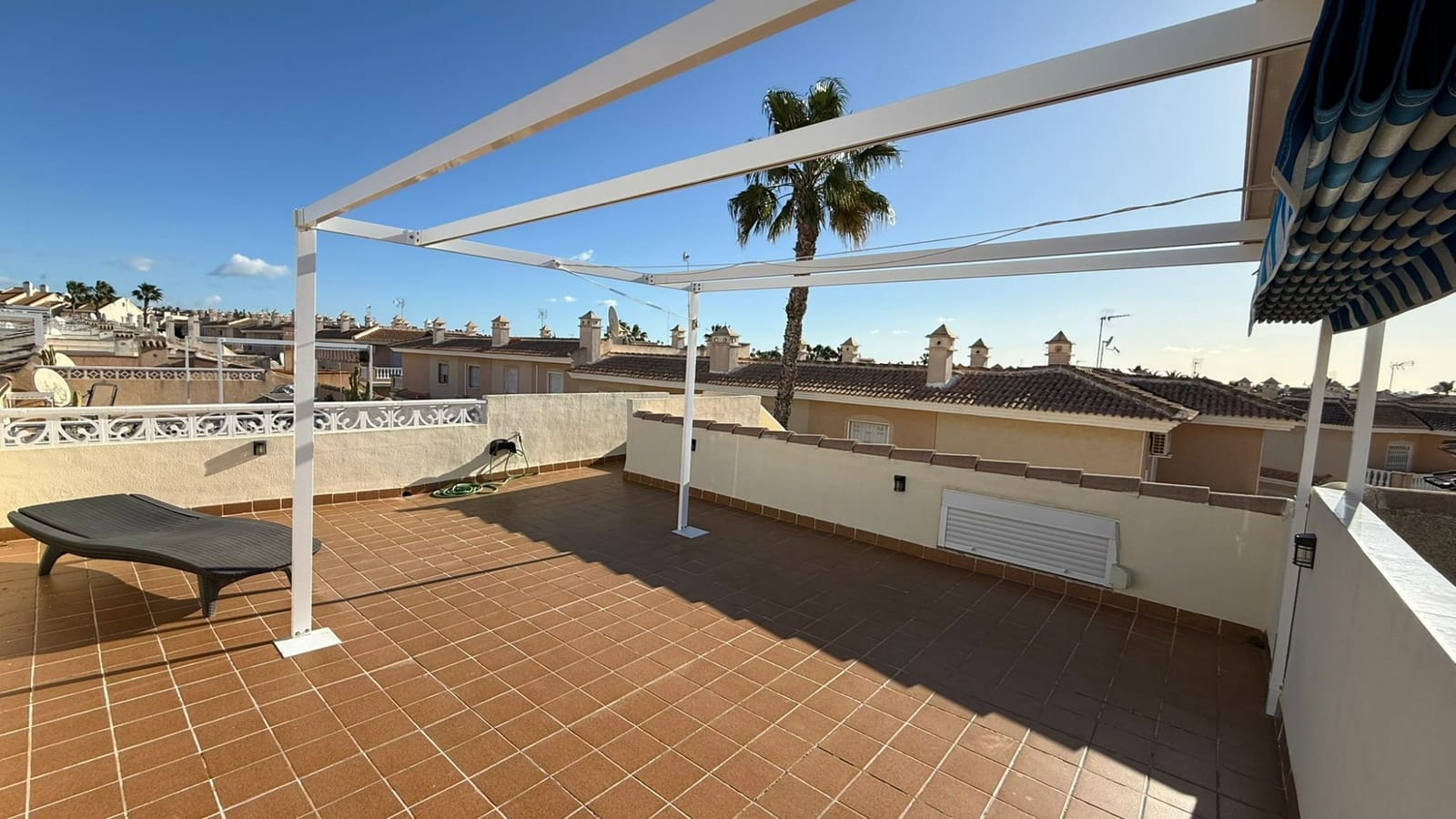 Pareado de 3 habitaciones en Ciudad Quesada en venta con piscina - 245.000 € (Ref: 9691623)