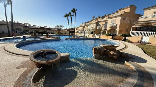 Pareado de 3 habitaciones en Ciudad Quesada, Rojales en venta con piscina - 245.000 € (Ref: 9691623)