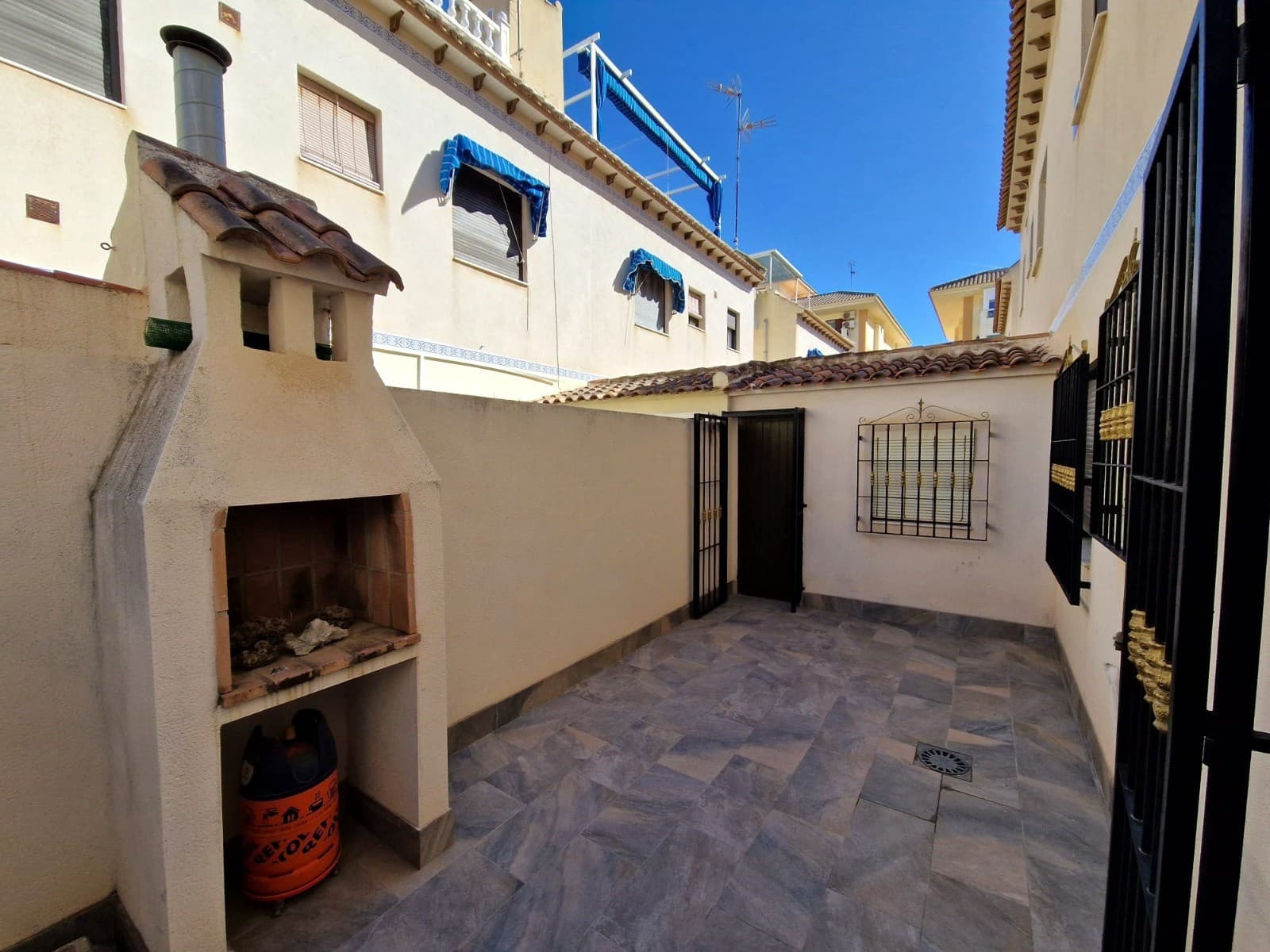 2 soverom Leilighet til salgs i La Mata med garasje - € 197 900 (Ref: 9748360)
