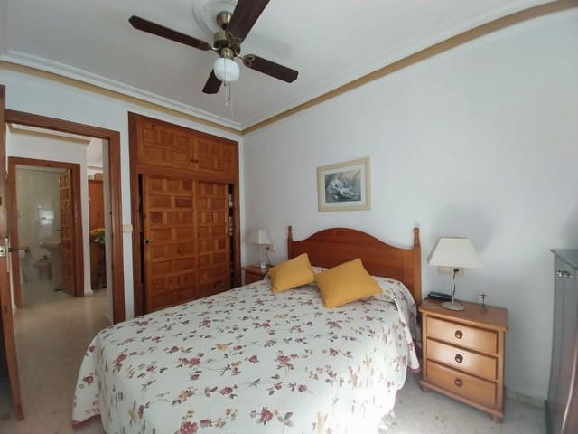 2 soverom Leilighet til salgs i La Mata, Torrevieja med garasje - € 250 000 (Ref: 9793431)
