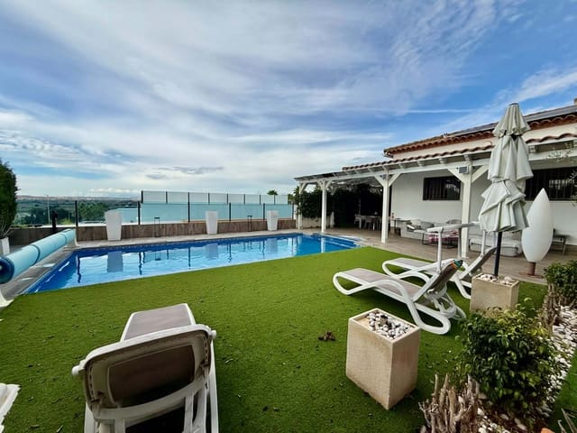 3 soveværelse Villa til salg i San Fulgencio med swimmingpool - € 495.000 (Ref: 9802792)