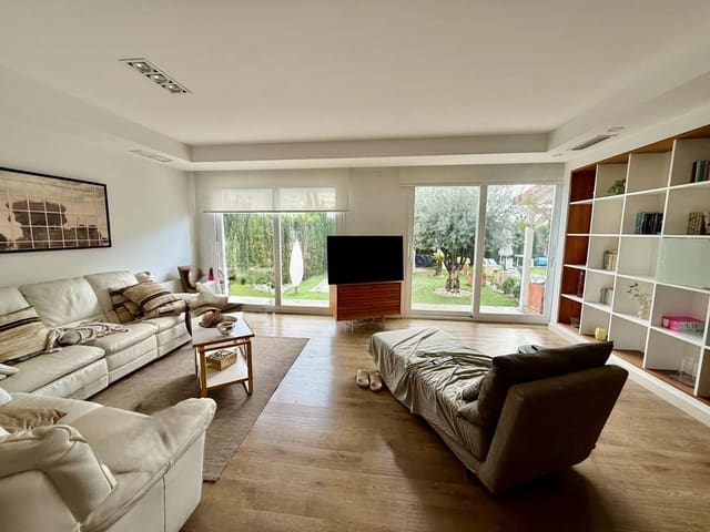 3 soveværelse Villa til salg i San Fulgencio med swimmingpool - € 495.000 (Ref: 9802792)