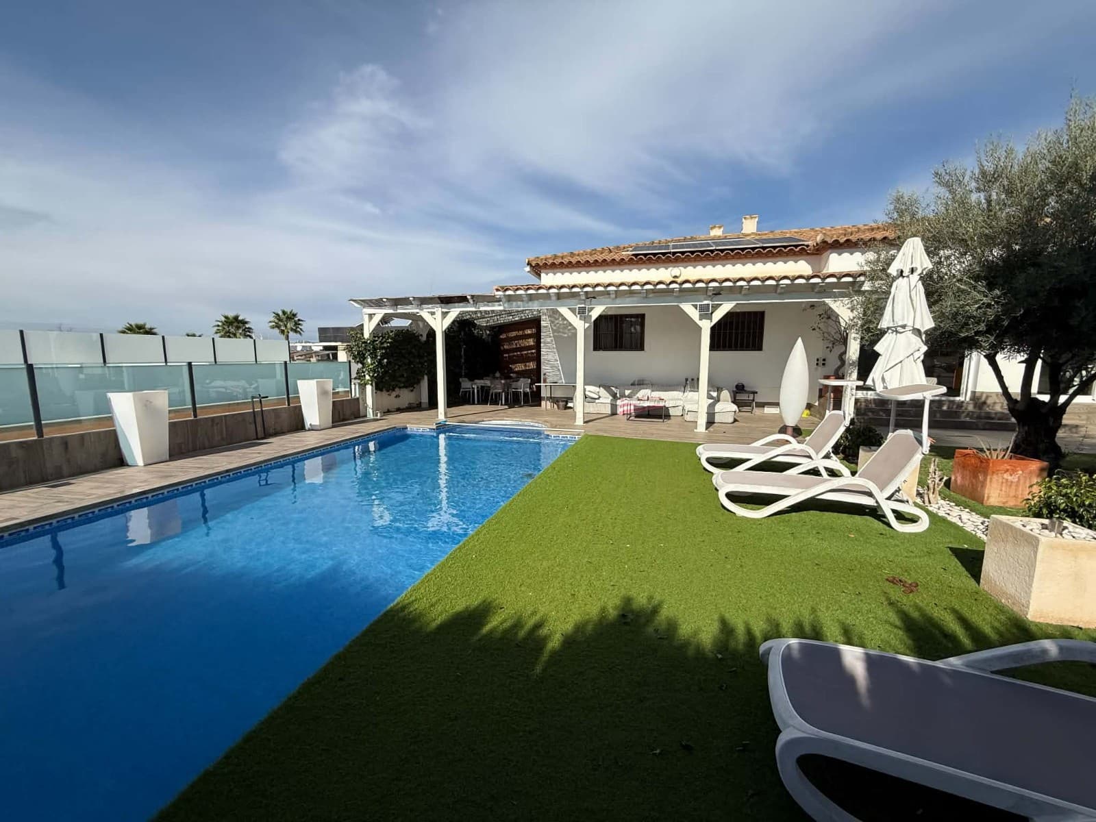 3 Zimmer Villa zu verkaufen in San Fulgencio mit Pool - 495.000 € (Ref: 9802792)
