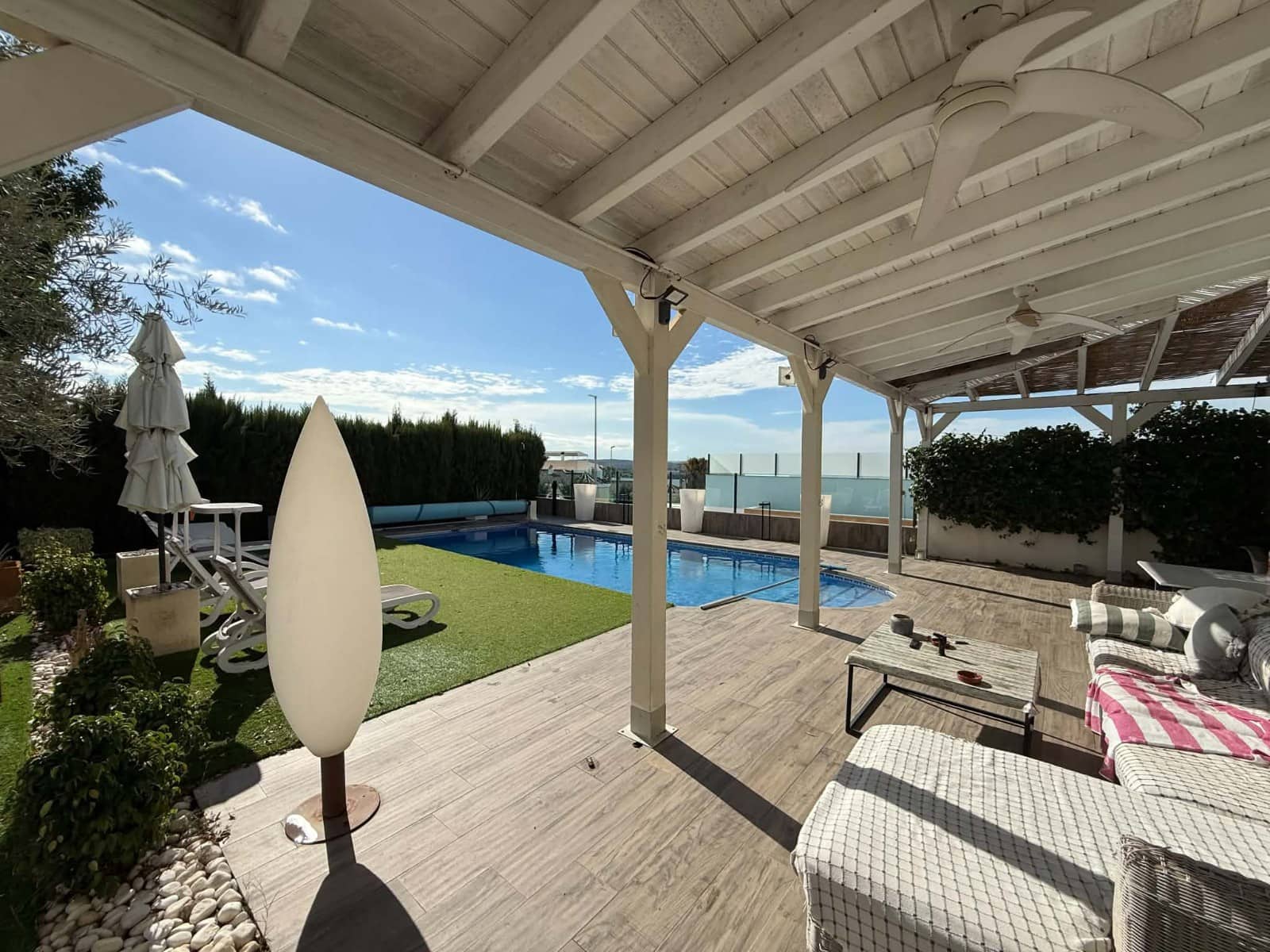 3 Zimmer Villa zu verkaufen in San Fulgencio mit Pool - 495.000 € (Ref: 9802792)
