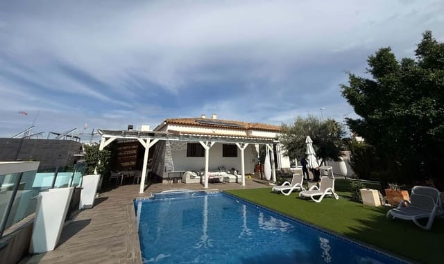 3 soveværelse Villa til salg i San Fulgencio med swimmingpool - € 495.000 (Ref: 9802792)