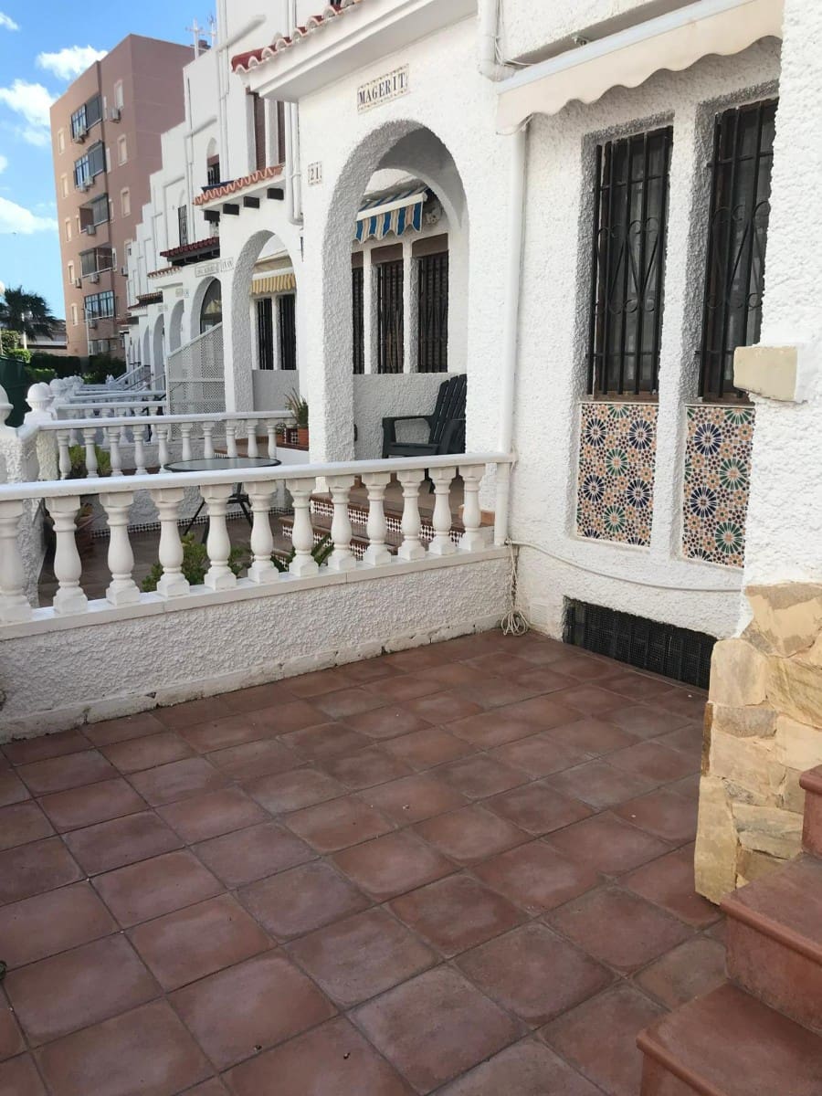 3 bedroom Semi-detached Villa for sale in La Mata with pool garage - € 224,900 (Ref: 9834019)