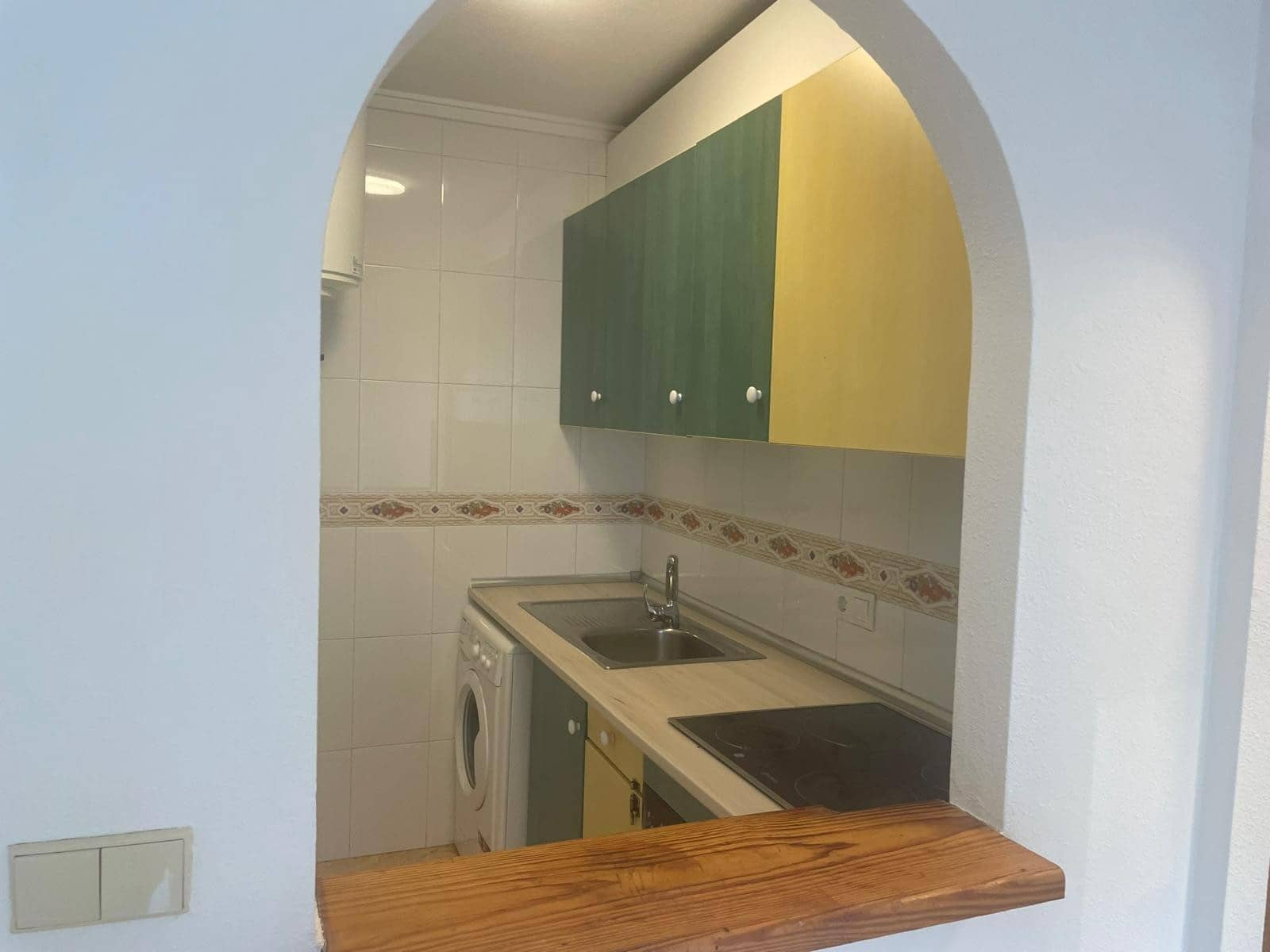 2 Zimmer Apartment zu verkaufen in Torrevieja mit Pool - 136.500 € (Ref: 9834224)