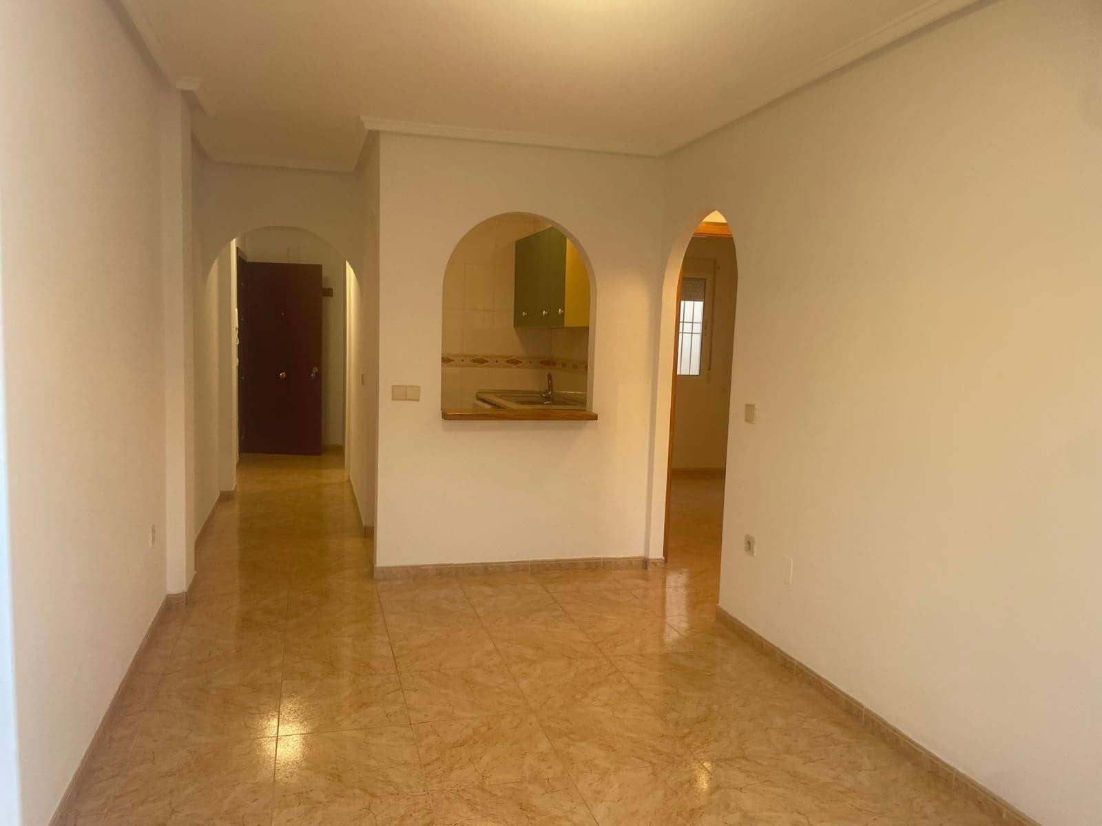 2 Zimmer Apartment zu verkaufen in Torrevieja mit Pool - 136.500 € (Ref: 9834224)