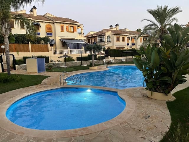 2 soverom Leilighet til salgs i Torrevieja med svømmebasseng - € 175 000 (Ref: 9844374)
