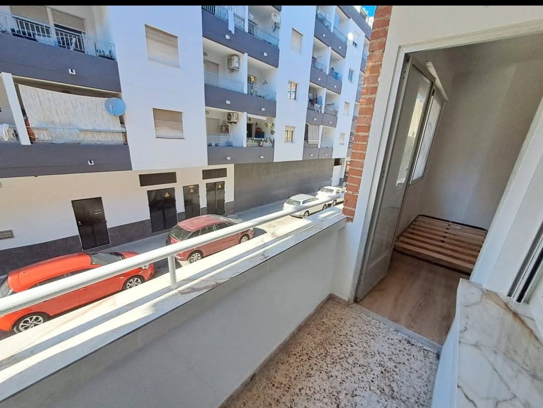 Apartamento de 3 habitaciones en Torrevieja en venta - 134.900 € (Ref: 9867430)