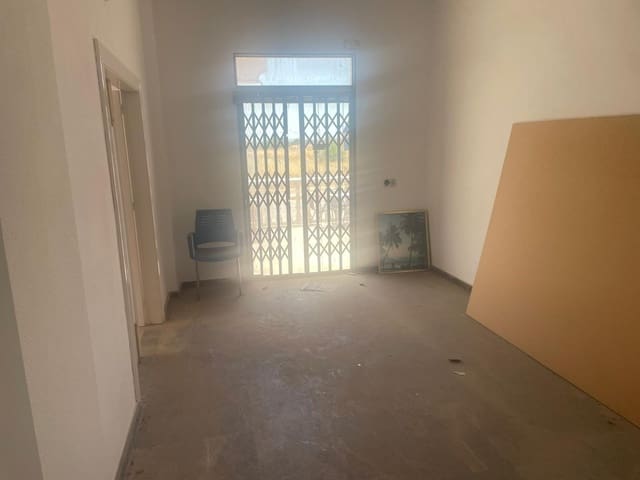 Gewerbe zu verkaufen in La Mata, Torrevieja - 165.000 € (Ref: 9890659)
