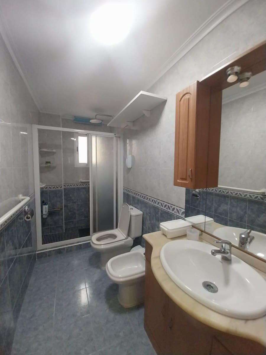 Pareado de 3 habitaciones en La Mata en venta con garaje - 264.000 € (Ref: 9893063)