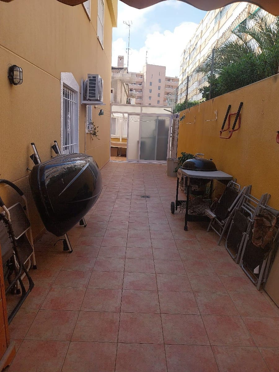 Pareado de 3 habitaciones en La Mata en venta con garaje - 264.000 € (Ref: 9893063)