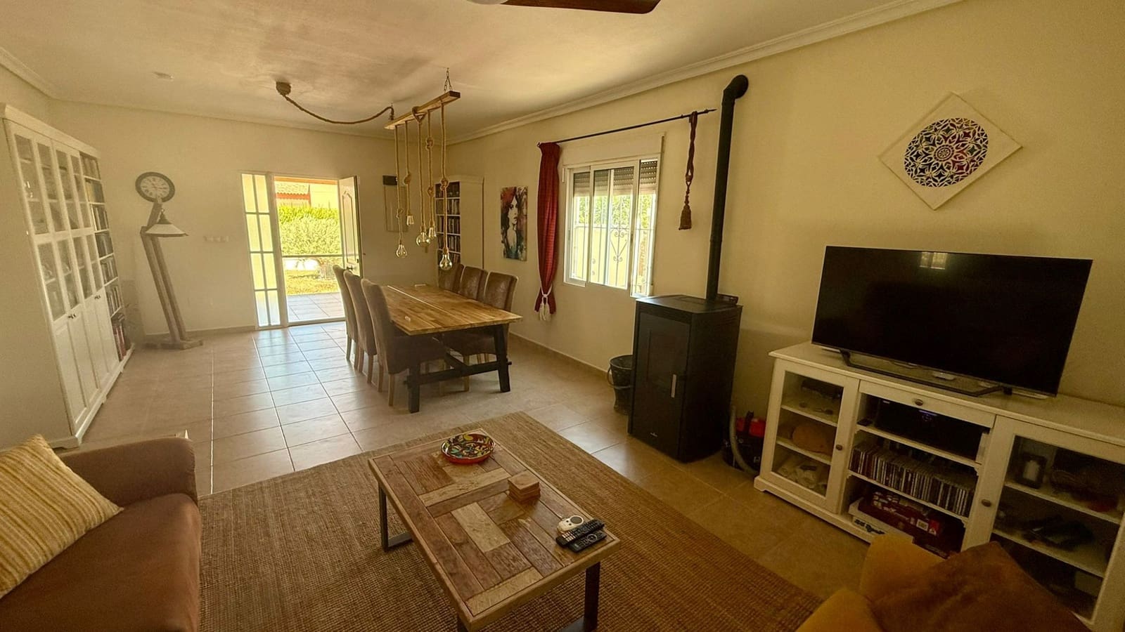 3 soveværelse Finca/Landehus til salg i Catral med swimmingpool garage - € 390.000 (Ref: 9946572)