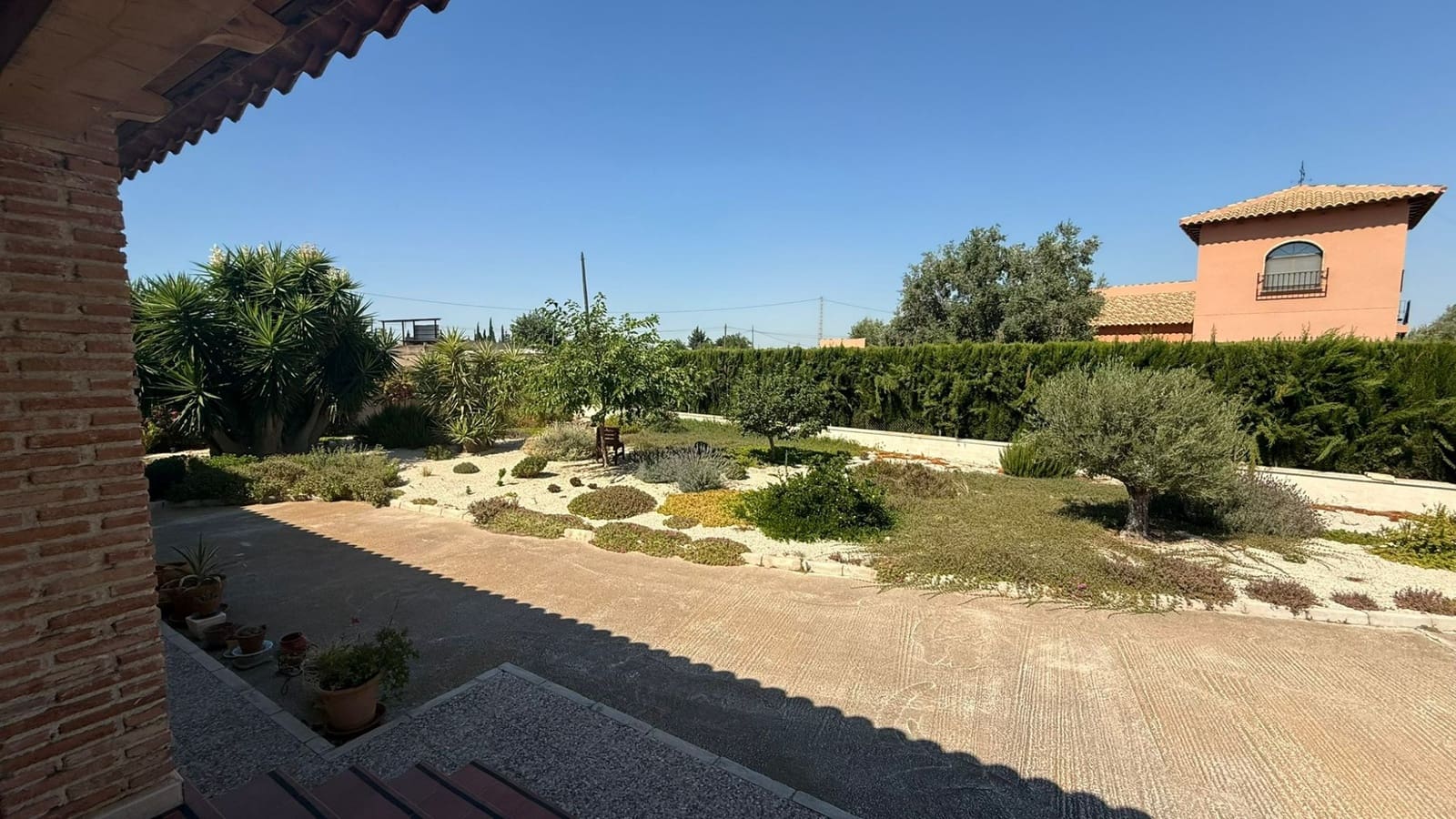 3 soveværelse Finca/Landehus til salg i Catral med swimmingpool garage - € 390.000 (Ref: 9946572)