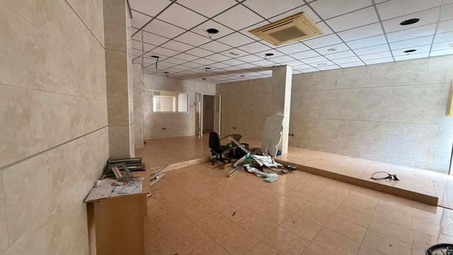 Commerciale in vendita in Almoradí - 110.000 € (Rif: 9965876)