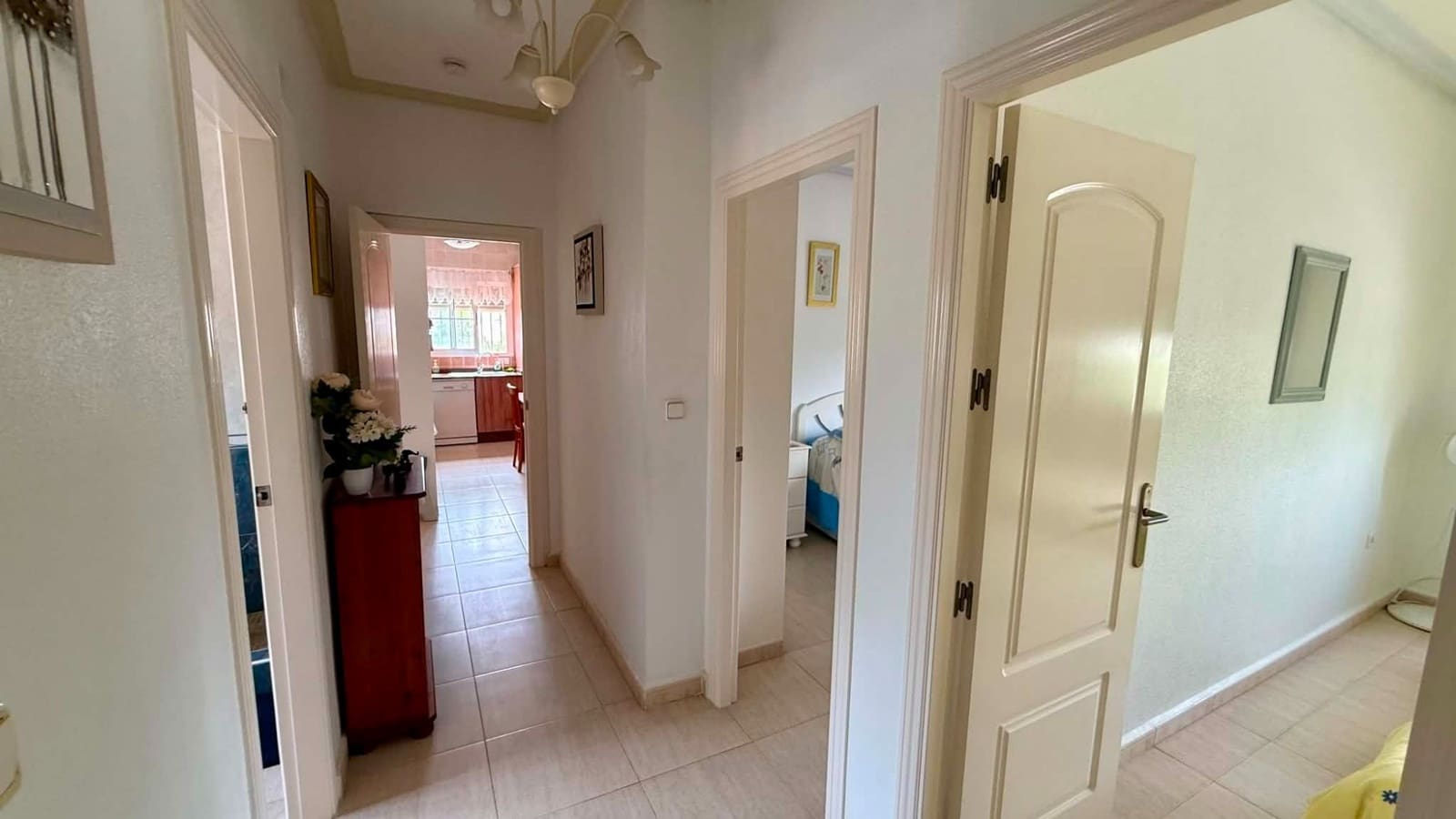 3 soveværelse Villa til salg i Catral med swimmingpool garage - € 389.000 (Ref: 9977712)