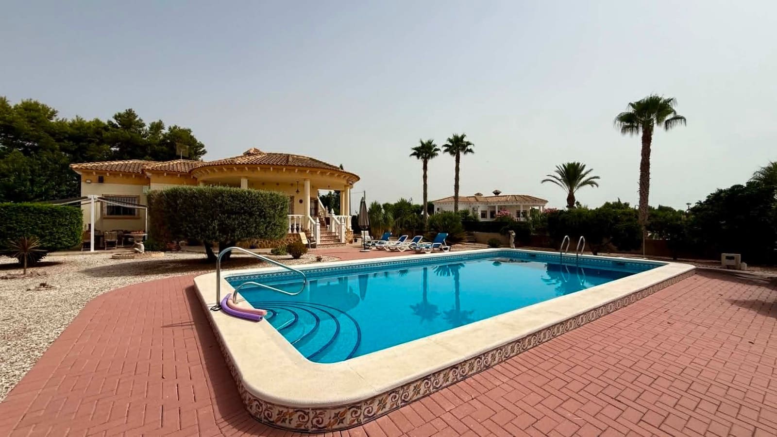 3 soveværelse Villa til salg i Catral med swimmingpool garage - € 389.000 (Ref: 9977712)