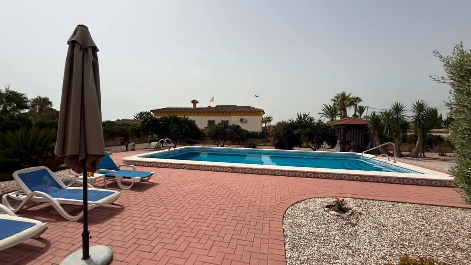 3 soveværelse Villa til salg i Catral med swimmingpool garage - € 389.000 (Ref: 9977712)