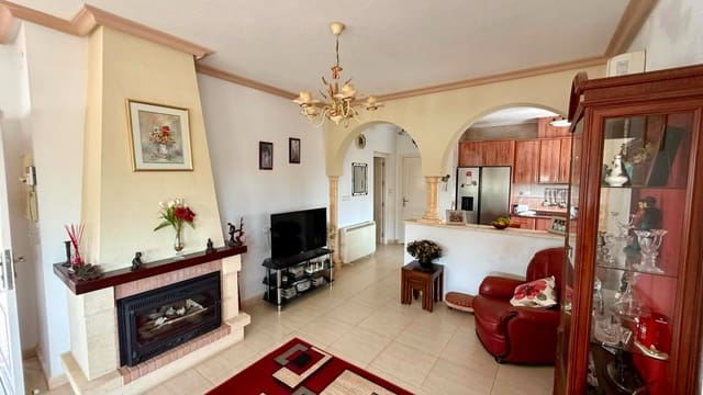 3 soveværelse Villa til salg i Catral med swimmingpool garage - € 389.000 (Ref: 9977712)