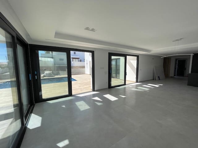 3 slaapkamer Villa te koop in Moraira met zwembad garage - € 2.250.000 (Ref: 4561213)