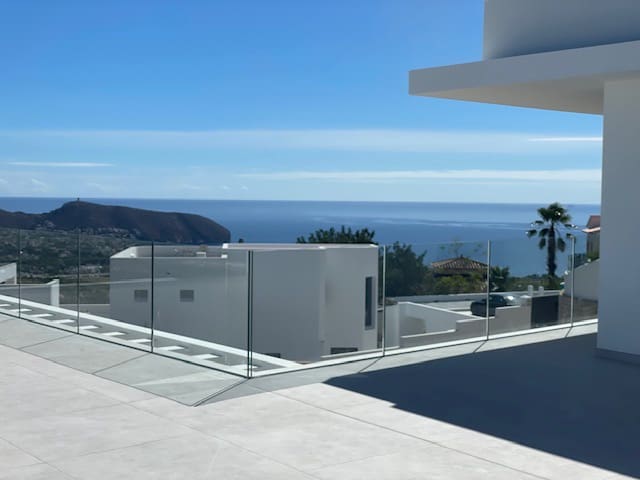 3 soveværelse Villa til salg i Moraira, Teulada-Moraira med swimmingpool garage - € 2.250.000 (Ref: 4561213)