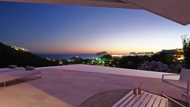 3 soveværelse Villa til salg i Moraira, Teulada-Moraira med swimmingpool garage - € 815.000 (Ref: 7821300)