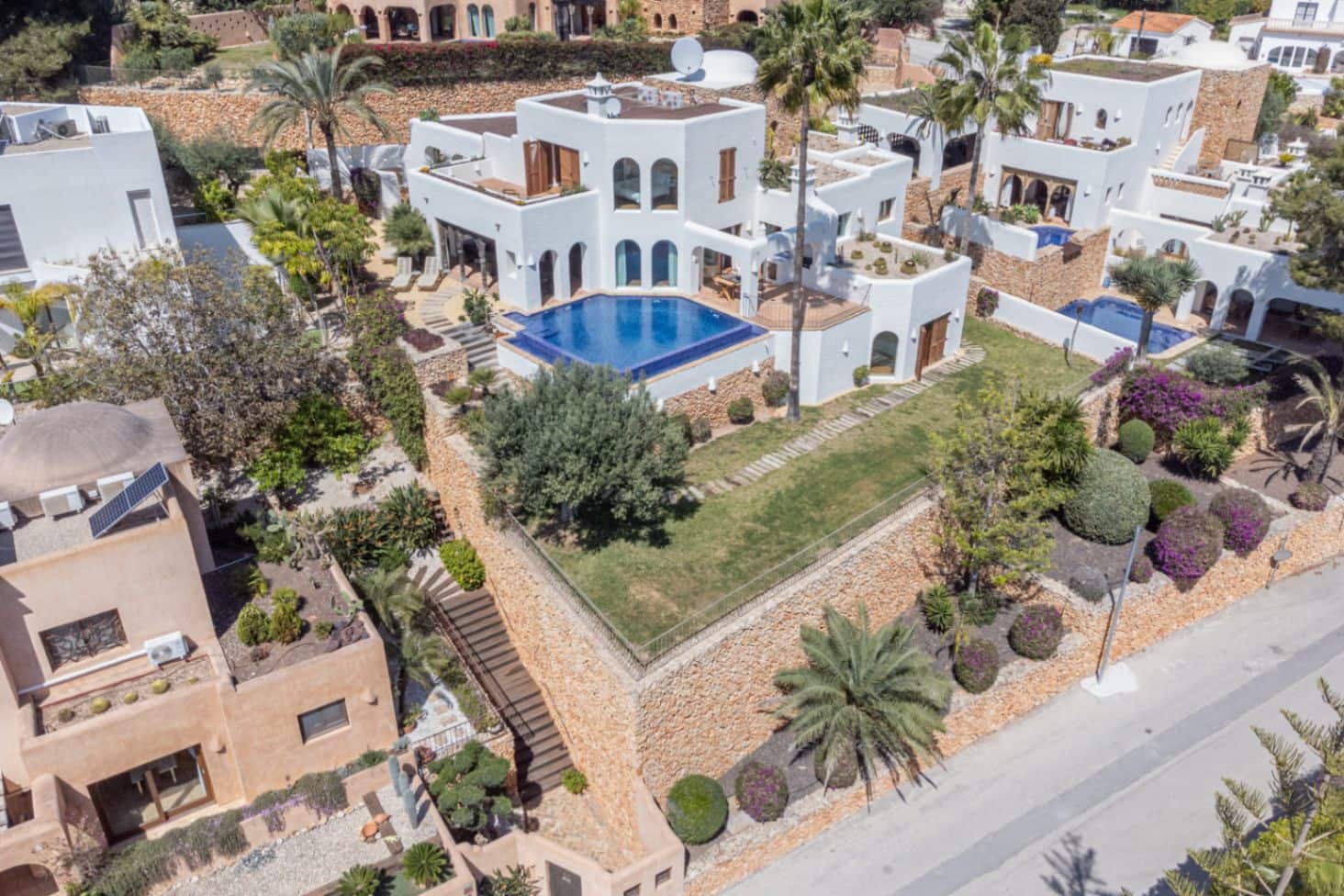 3 soveværelse Villa til salg i Moraira med swimmingpool garage - € 1.995.000 (Ref: 9861074)