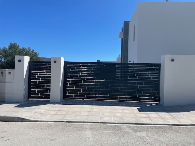4 soverom Villa til salgs i Moraira med svømmebasseng garasje - € 1 850 000 (Ref: 9861077)