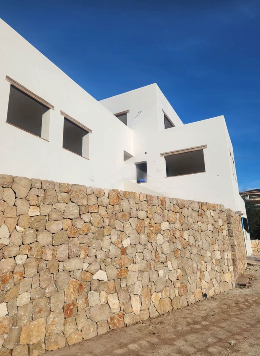 4 makuuhuone Huvila myytävänä paikassa Moraira mukana uima-altaan 
autotalli - 1 975 000 € (Ref: 9861080)