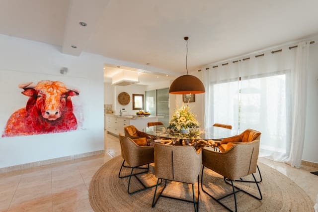6 soverom Villa til salgs i Moraira, Teulada-Moraira med garasje - € 1 995 000 (Ref: 9861081)
