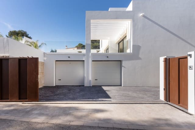 4 soverom Villa til salgs i Moraira, Teulada-Moraira med svømmebasseng garasje - € 2 200 000 (Ref: 9861082)