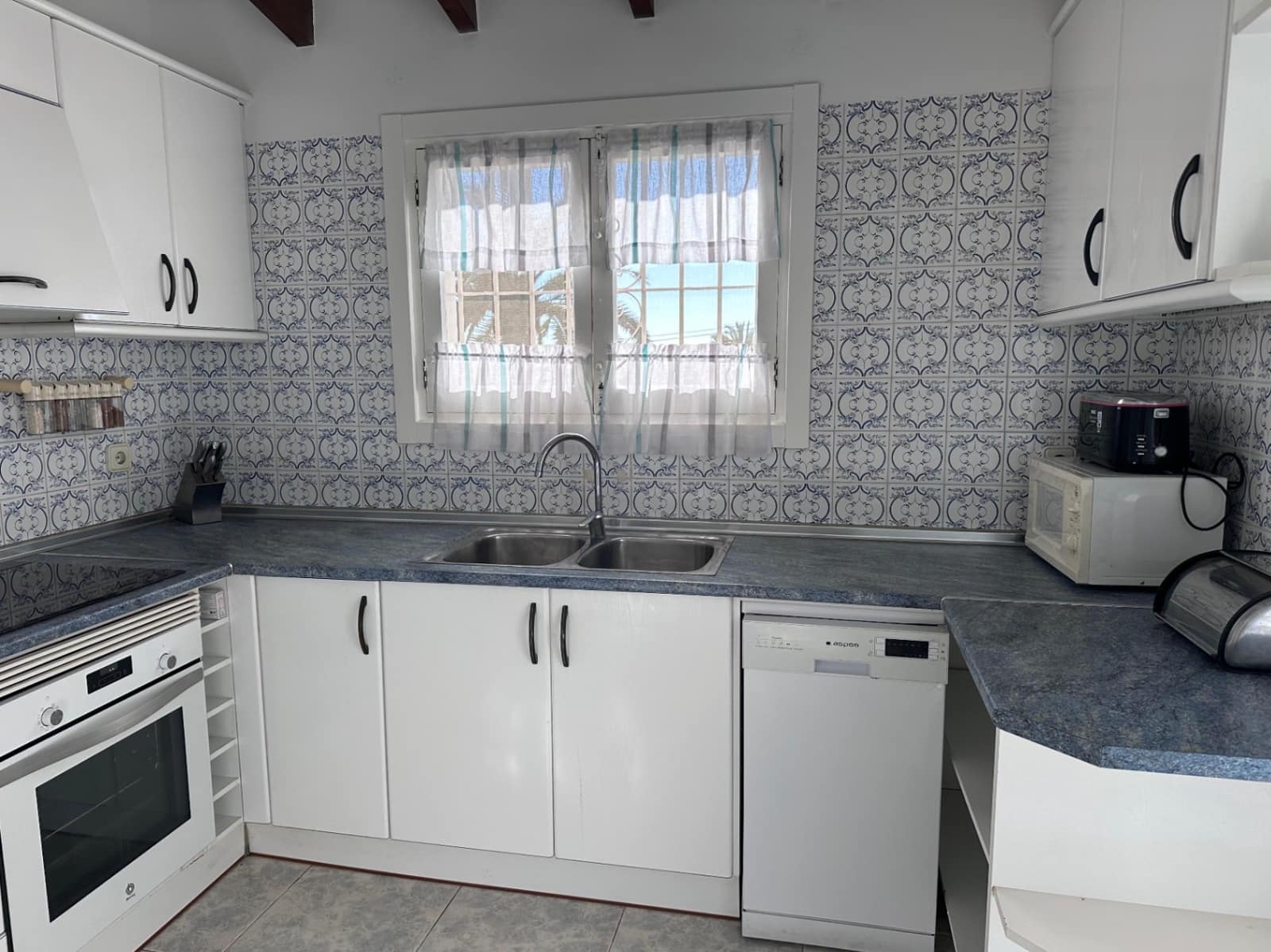 3 soveværelse Villa til salg i Moraira med swimmingpool garage - € 850.000 (Ref: 9861086)