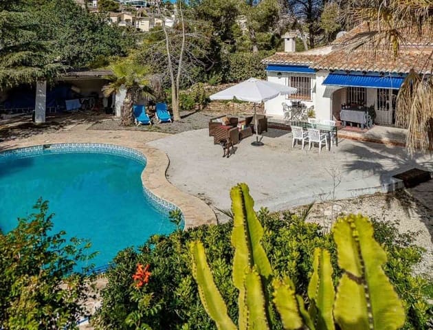 2 soverom Villa til salgs i Moraira, Teulada-Moraira - € 550 000 (Ref: 9861088)