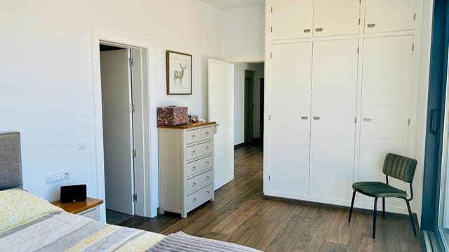 4 soverom Villa til salgs i Moraira, Teulada-Moraira med svømmebasseng garasje - € 1 650 000 (Ref: 9861090)
