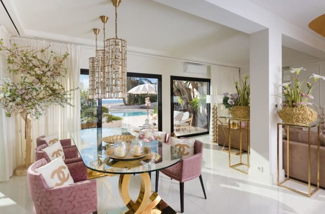 5 Zimmer Villa zu verkaufen in Moraira, Teulada-Moraira - 5.850.000 € (Ref: 9861092)