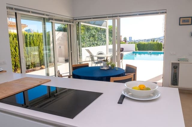 4 Zimmer Villa zu verkaufen in Calpe / Calp mit Pool - 1.380.000 € (Ref: 9861095)